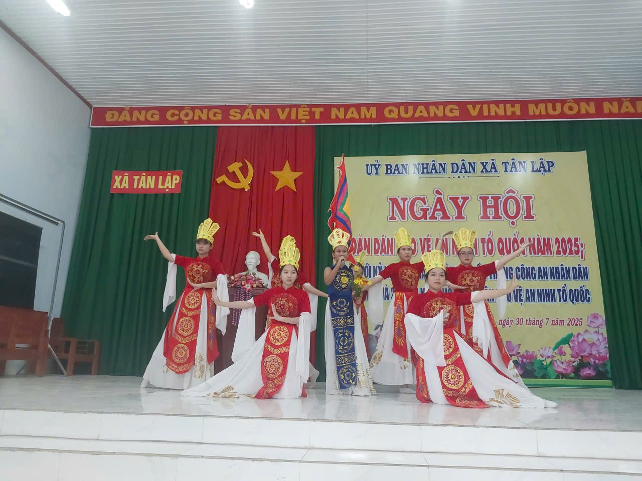 Anh-tin-bai